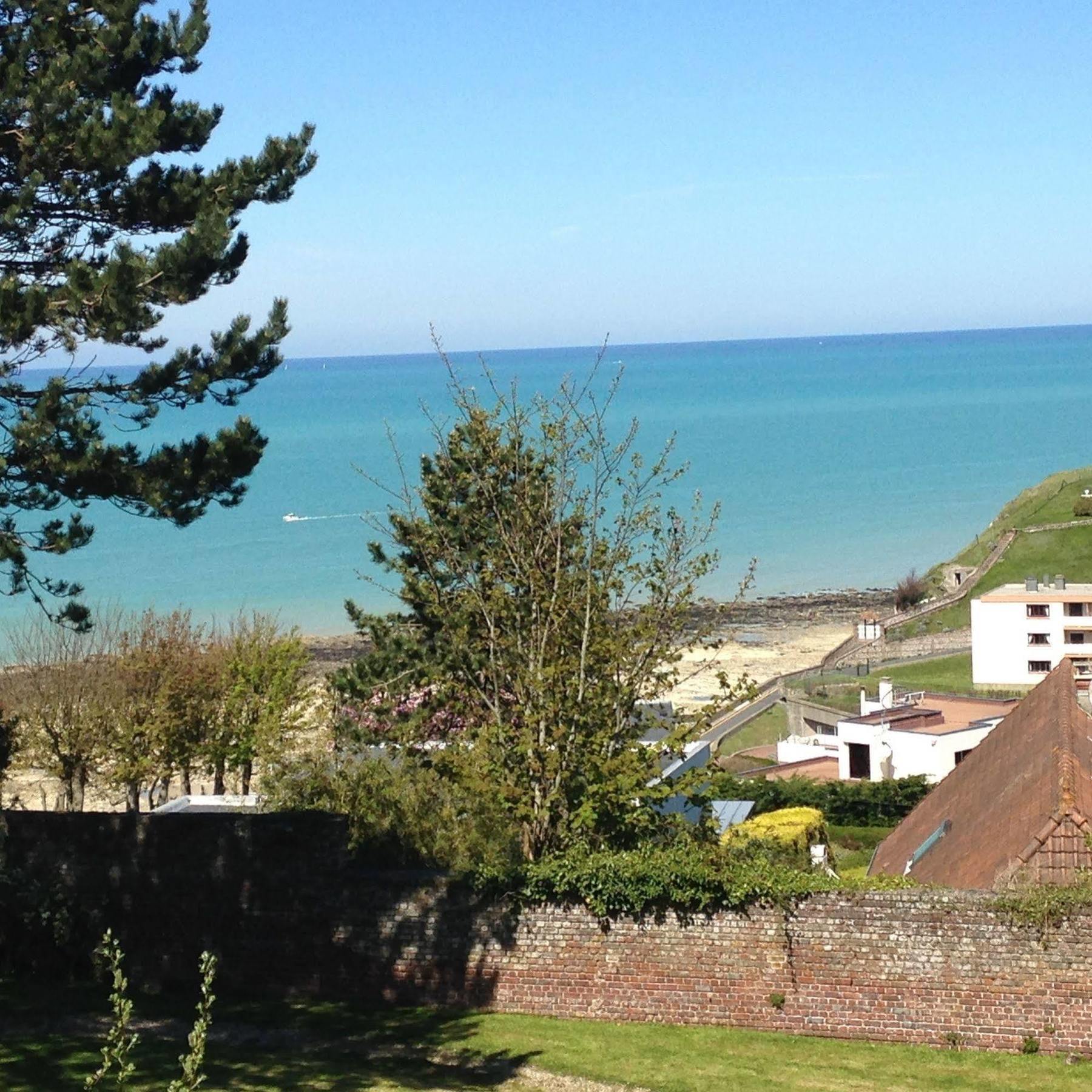 Auberge Du Vieux Puits Dieppe Bagian luar foto